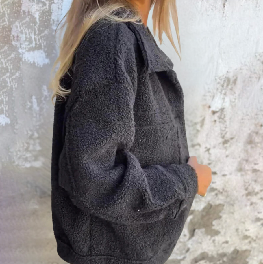 Angela | Varm teddyjakke med uanstrengt eleganse