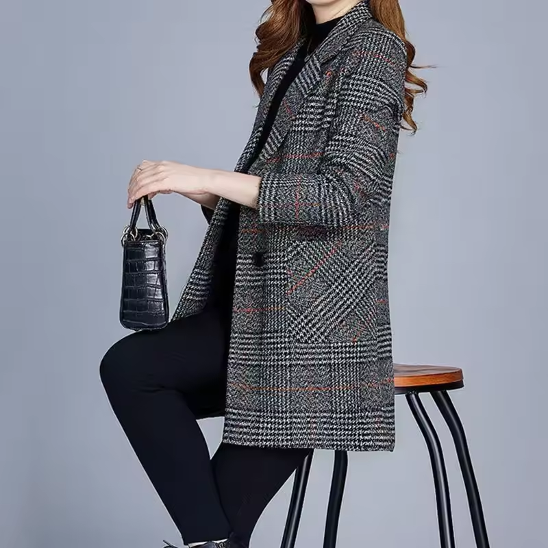 Dorothy | Elegant lang blazer dame med rutemønster