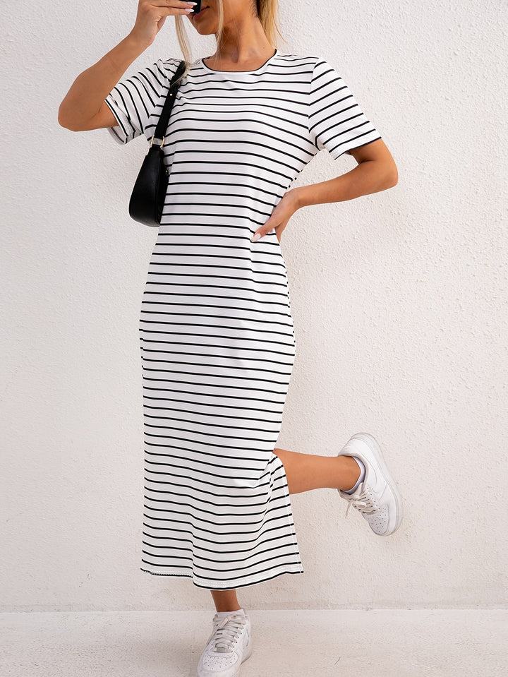 Ida | Stripete midikjole med split for hverdagsbruk