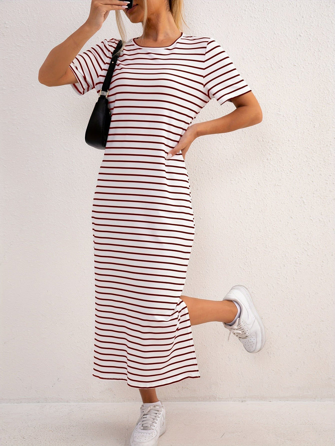 Ida | Stripete midikjole med split for hverdagsbruk