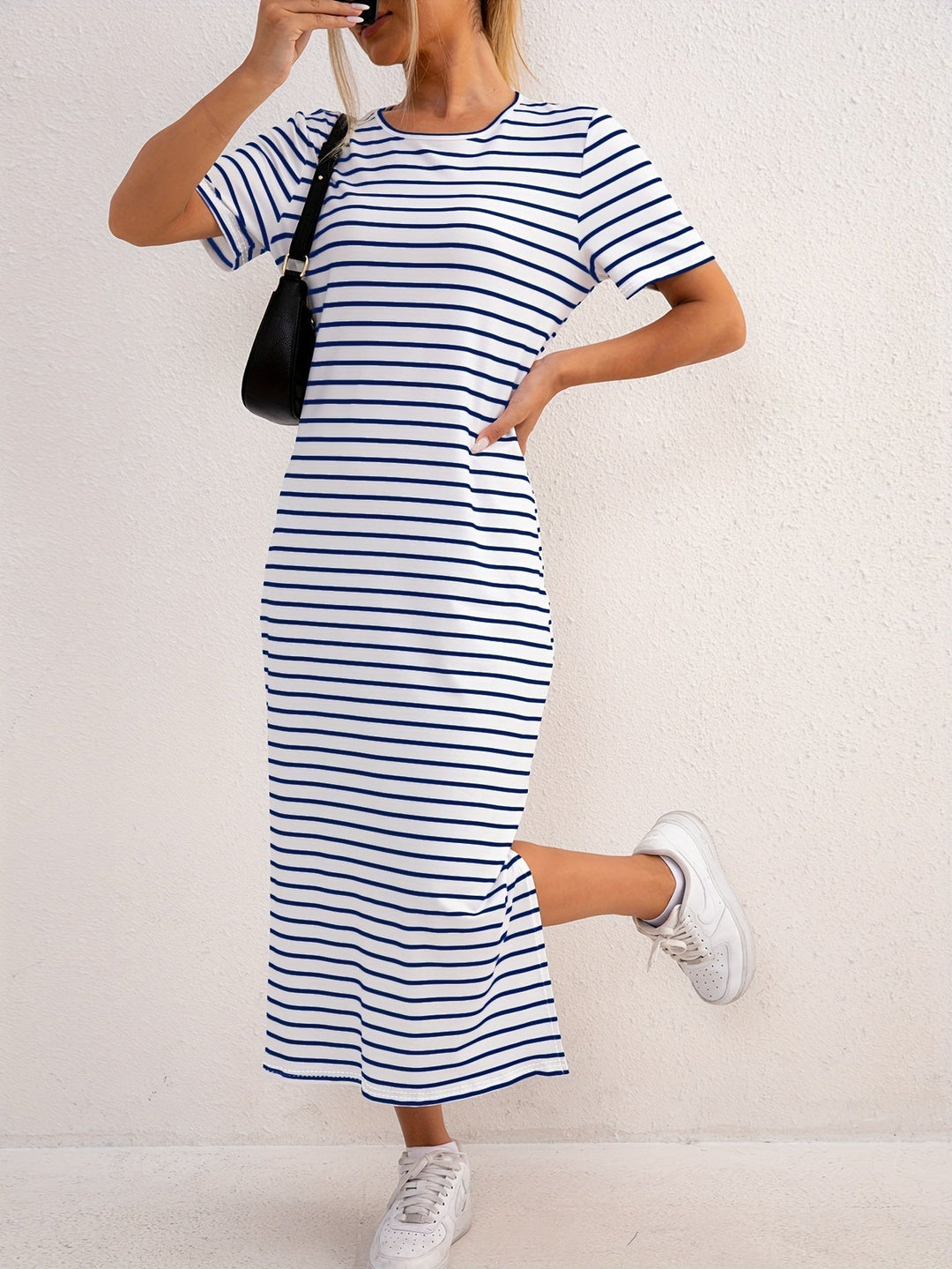 Ida | Stripete midikjole med split for hverdagsbruk