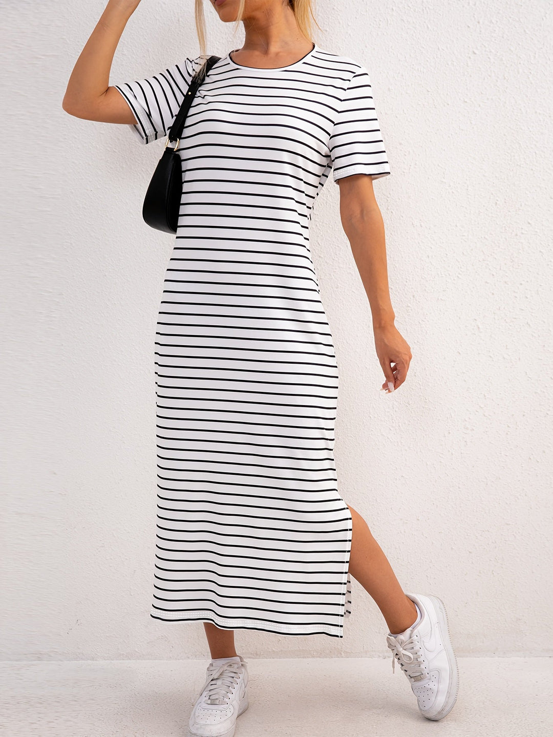 Ida | Stripete midikjole med split for hverdagsbruk