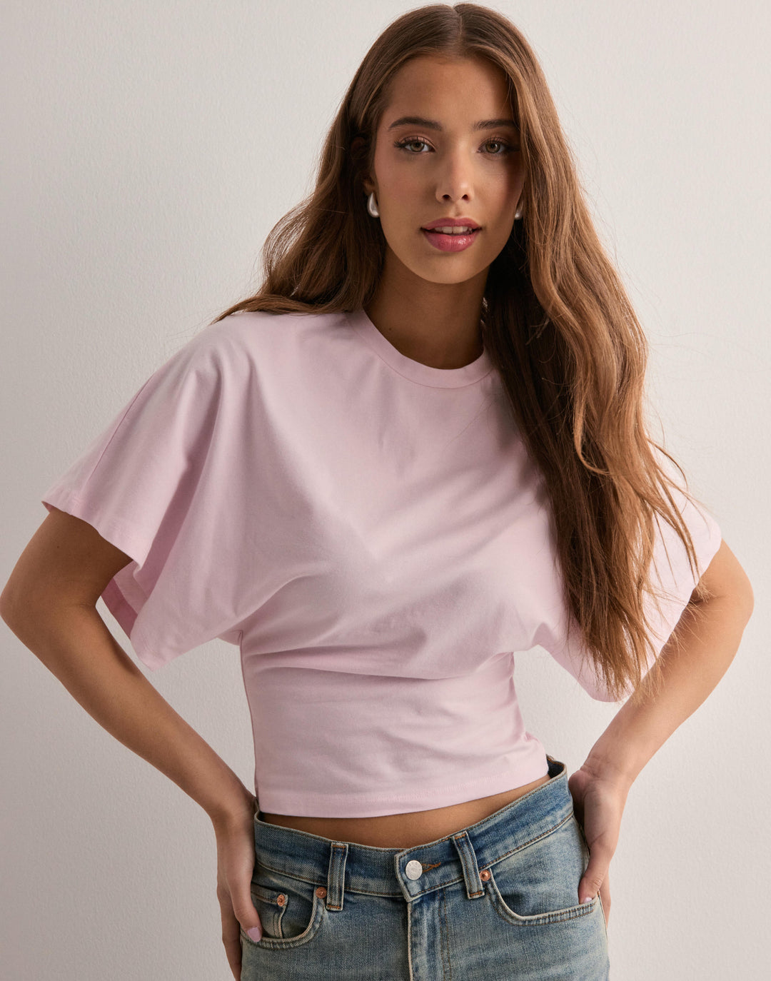 Jasmine | Trendy topp med vide ermer for enhver anledning
