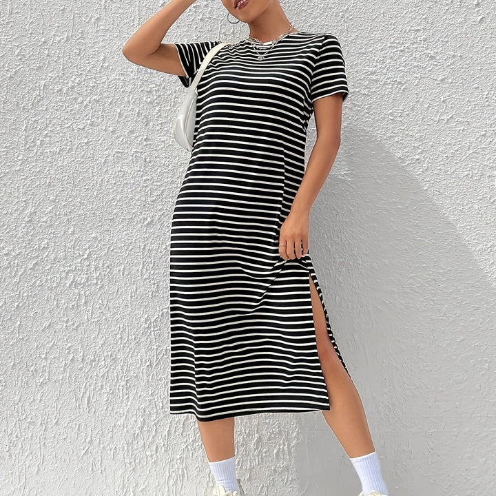 Linnea | Stripete T-skjortekjole med splitt