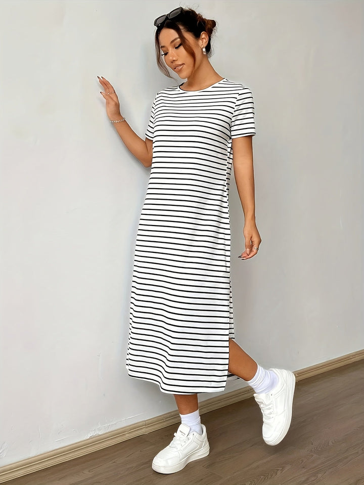 Linnea | Stripete T-skjortekjole med splitt