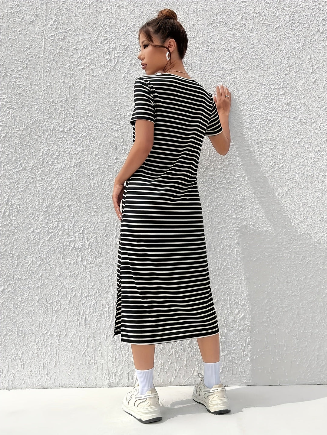 Linnea | Stripete T-skjortekjole med splitt