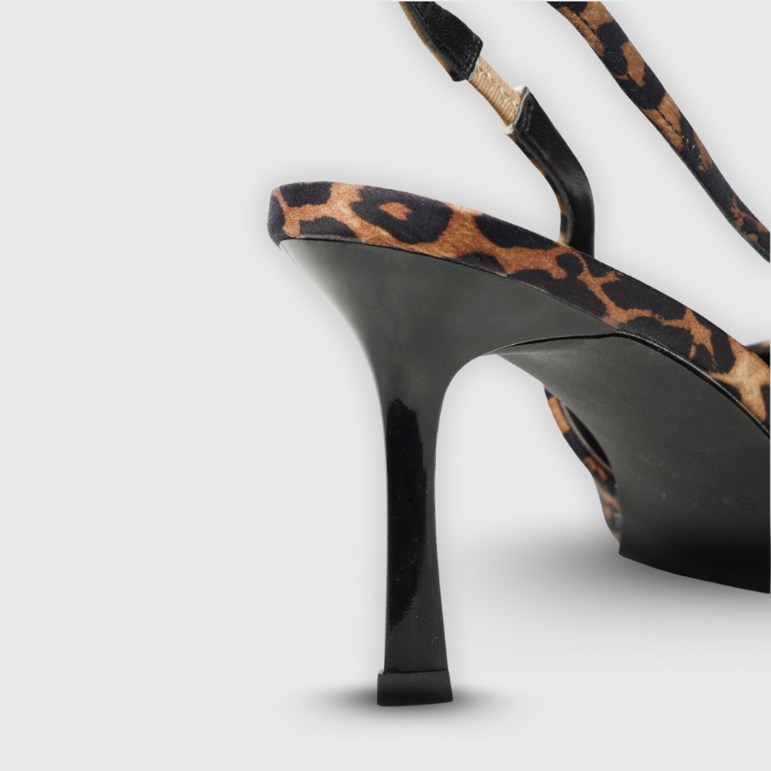 Lory | Elegante slingback pumps med spiss tå