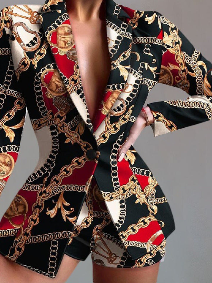 Monica | Dristig blazer- og shortssett med kjedetrykk