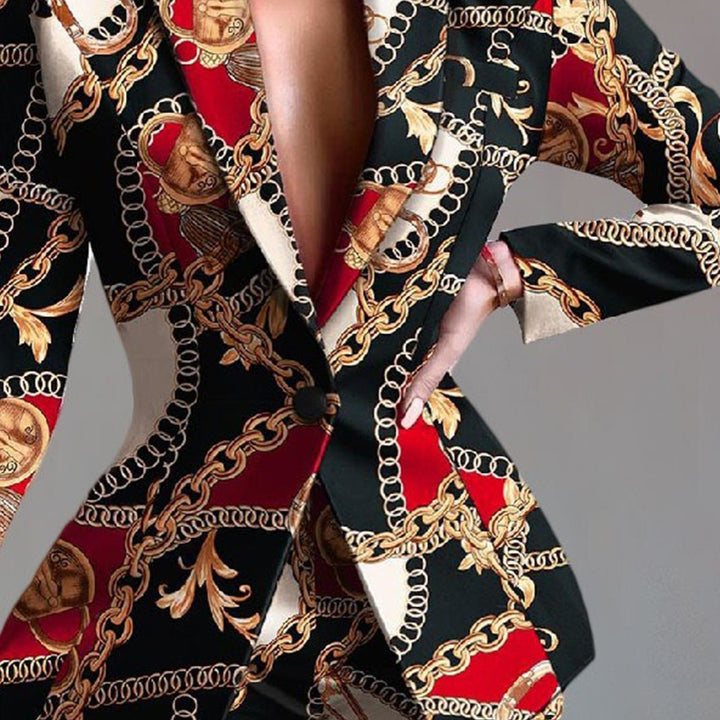 Monica | Dristig blazer- og shortssett med kjedetrykk